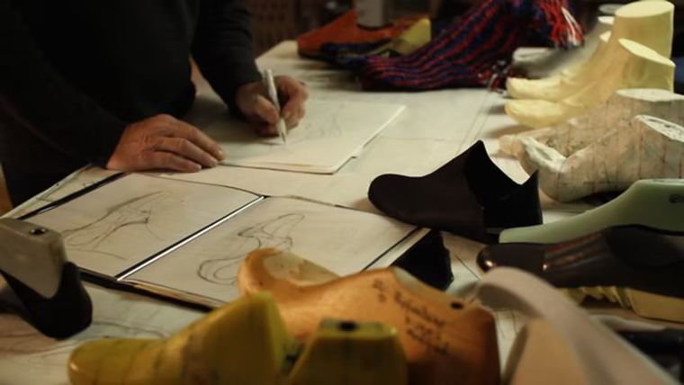 foot forms and a shoe sketch